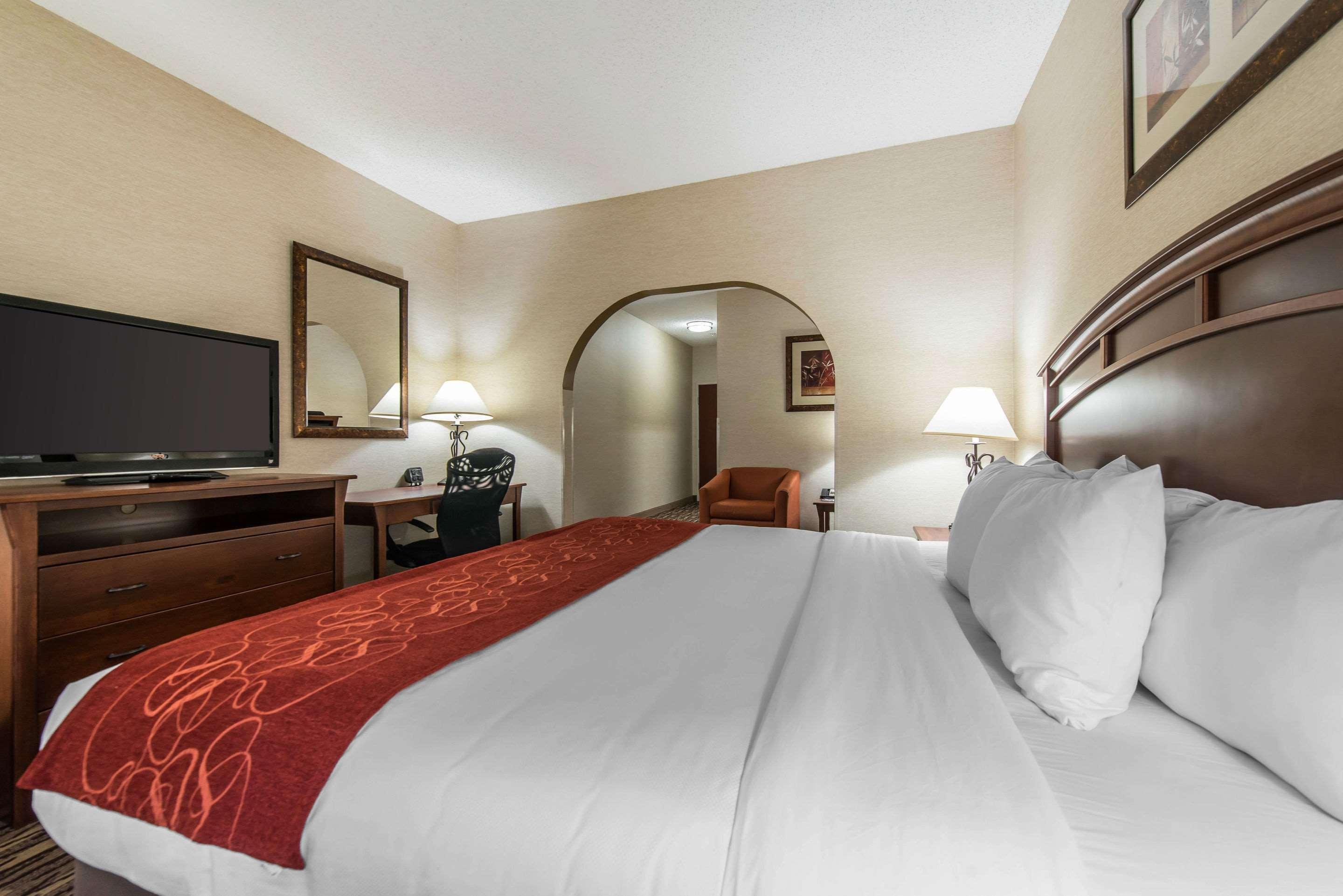 Comfort Golden West On Parkway 3*