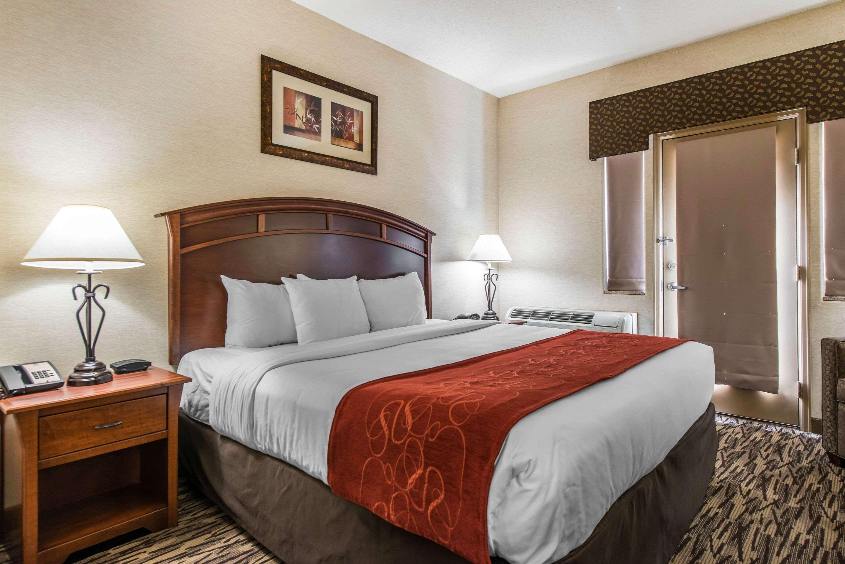 Hotel Comfort Golden West On Parkway Evergreen