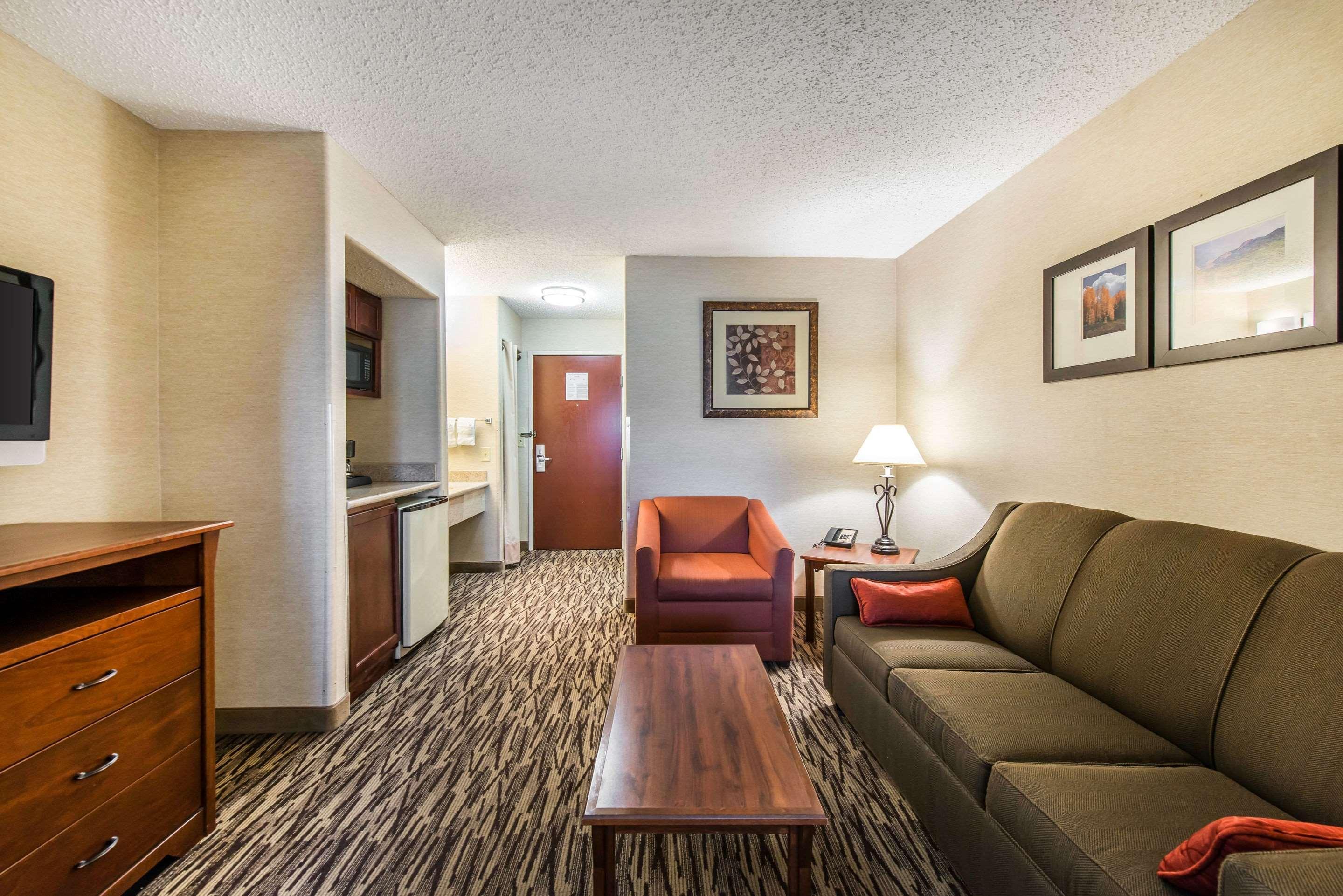 Comfort Golden West On Parkway 3* Evergreen