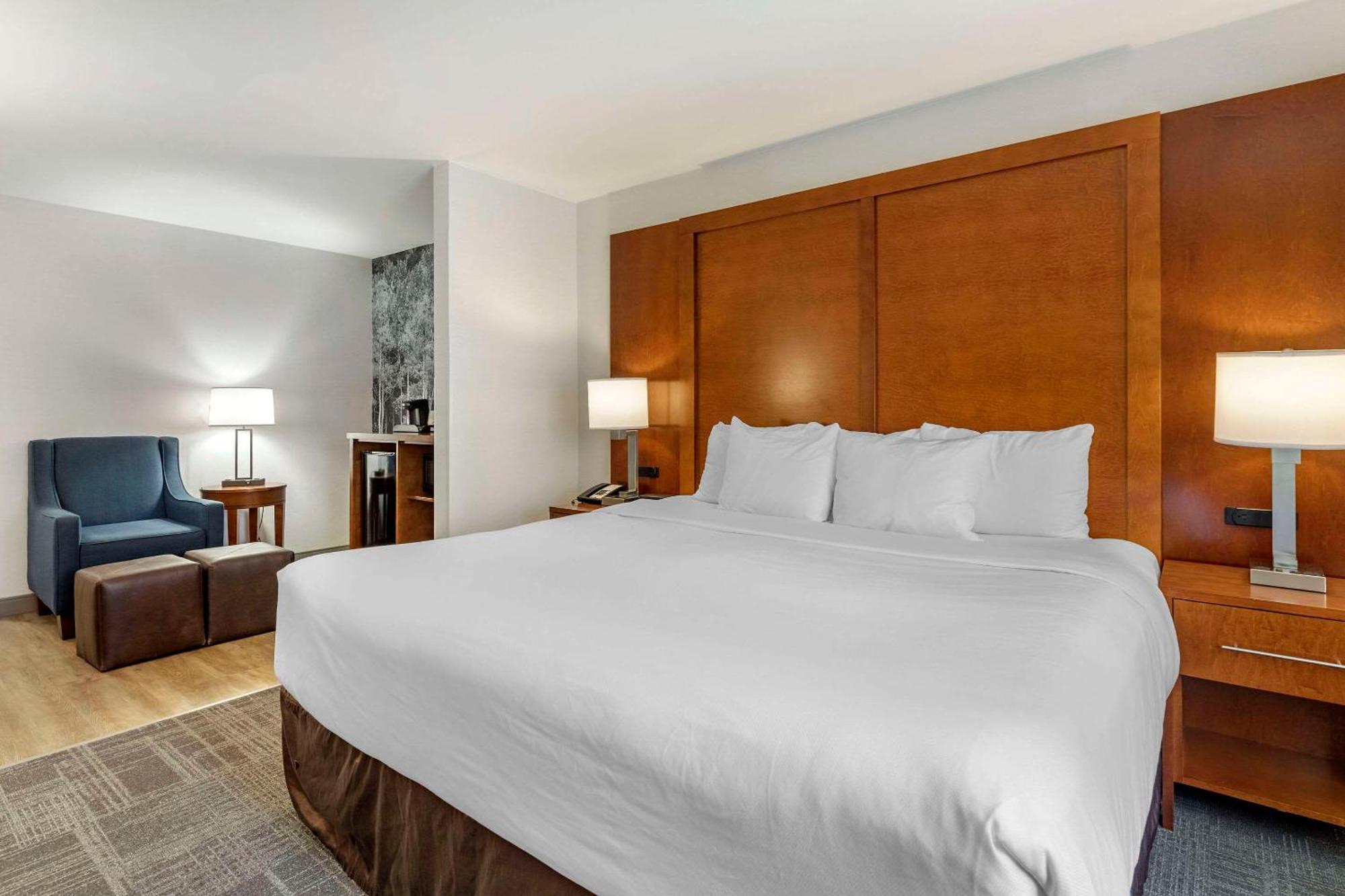 Hotel Comfort Golden West On Parkway Evergreen